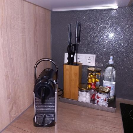 Am City Apartment 24H Self-Check-In, Free Parking, U-Bahn 350M, Netflix Нюрнберг Екстер'єр фото